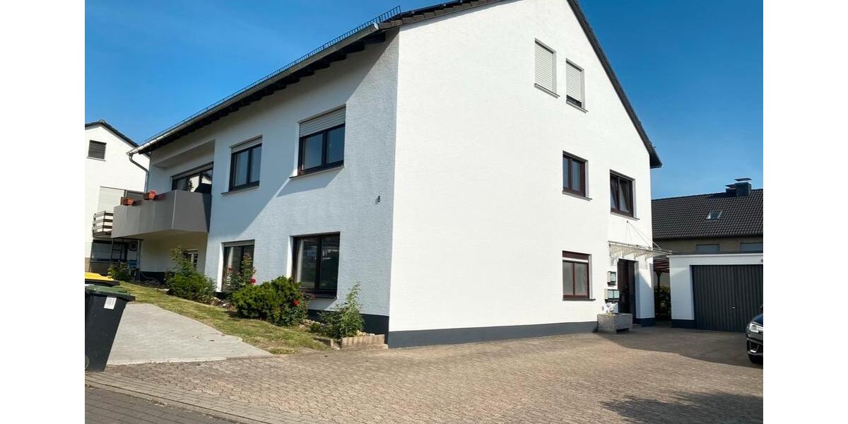 Etagenwohnung Höxter - 4 Zimmer, 130 m&sup2;, 1.250&euro; | Angebot:25393280