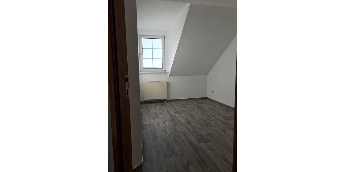 Reihenmittelhaus Bernsbach Bernsbach - 5 Zimmer, 120 m&sup2;, 220.000&euro; | Angebot:26500144