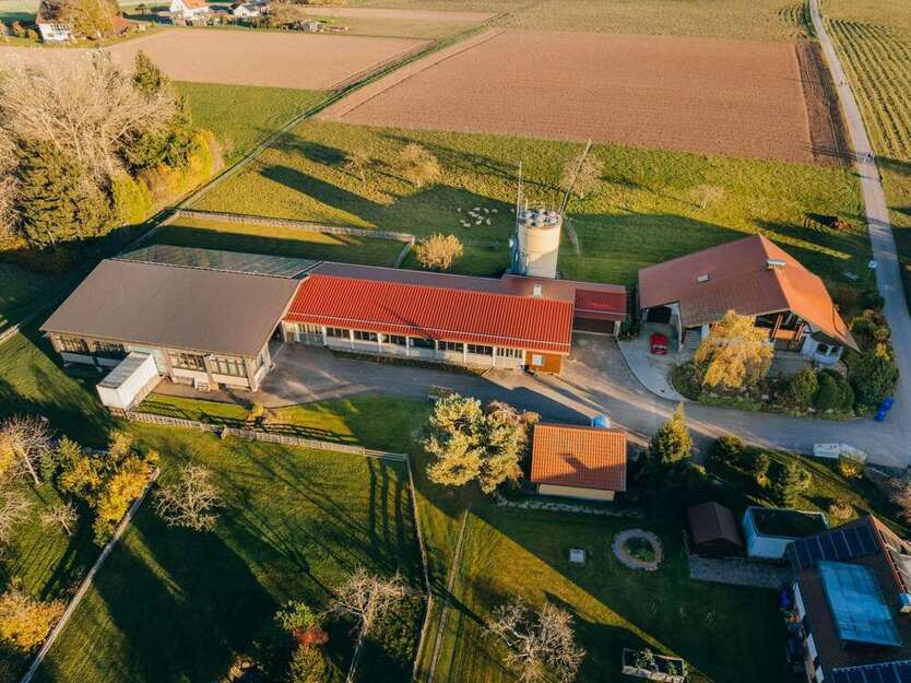 Haus zum Kaufen in Aichhalden 1.250.000 € 250 m²