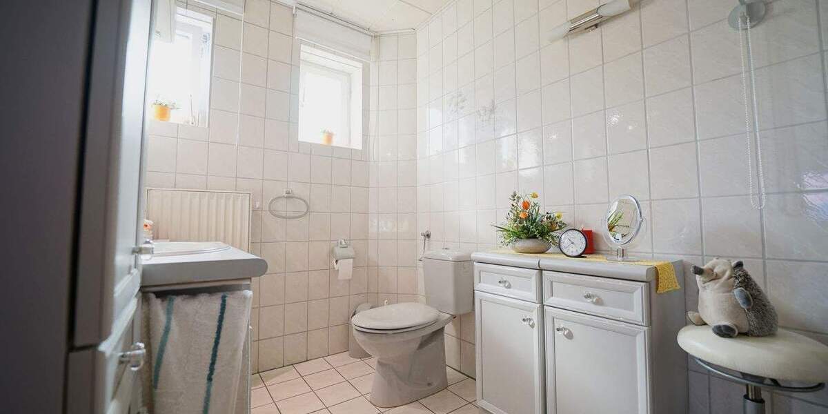 Einfamilienhaus Ritterhude - 7 Zimmer, 185 m&sup2;, 380.000&euro; | Angebot:25227366