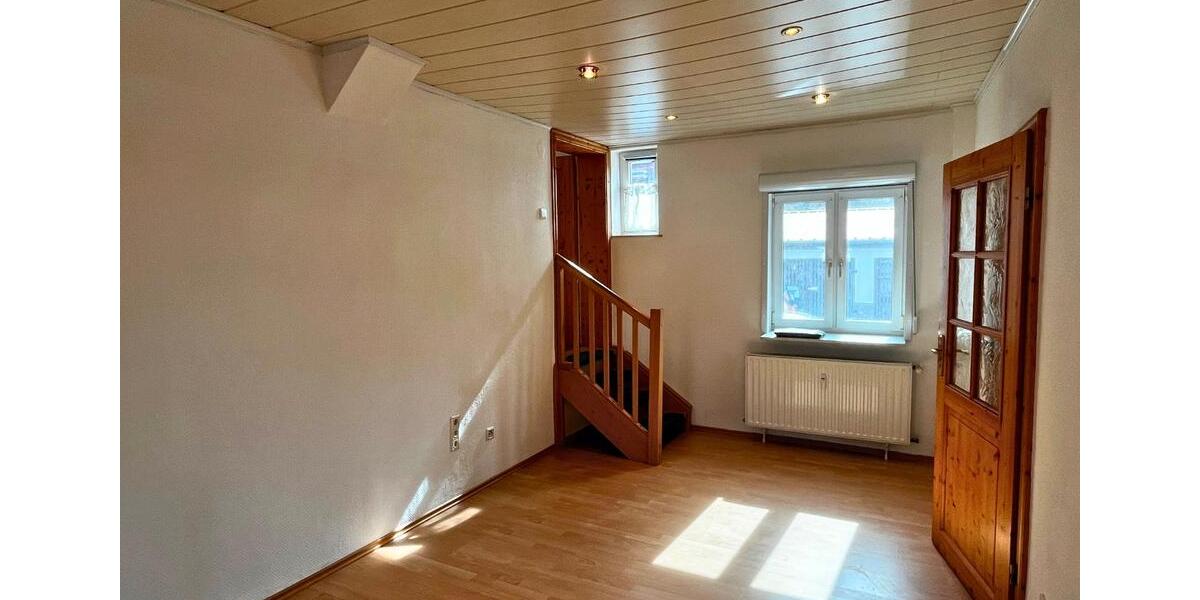 Einfamilienhaus Waldkappel - 4 Zimmer, 157 m&sup2;, 1.200&euro; | Angebot:26220799