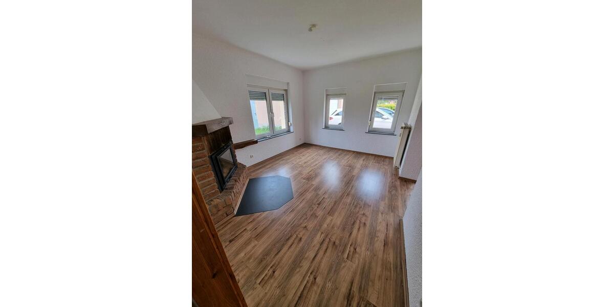 Einfamilienhaus Gillenfeld - 9 Zimmer, 250 m&sup2;, 335.000&euro; | Angebot:25512713
