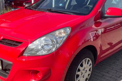 Hyundai i20 175.000 km 2.799 &euro; Muenchen 81825