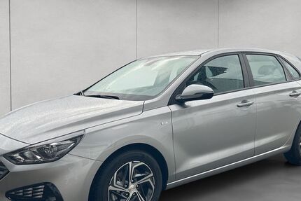 Hyundai i30 20.656 km 15.690 &euro; Freiburg 79108