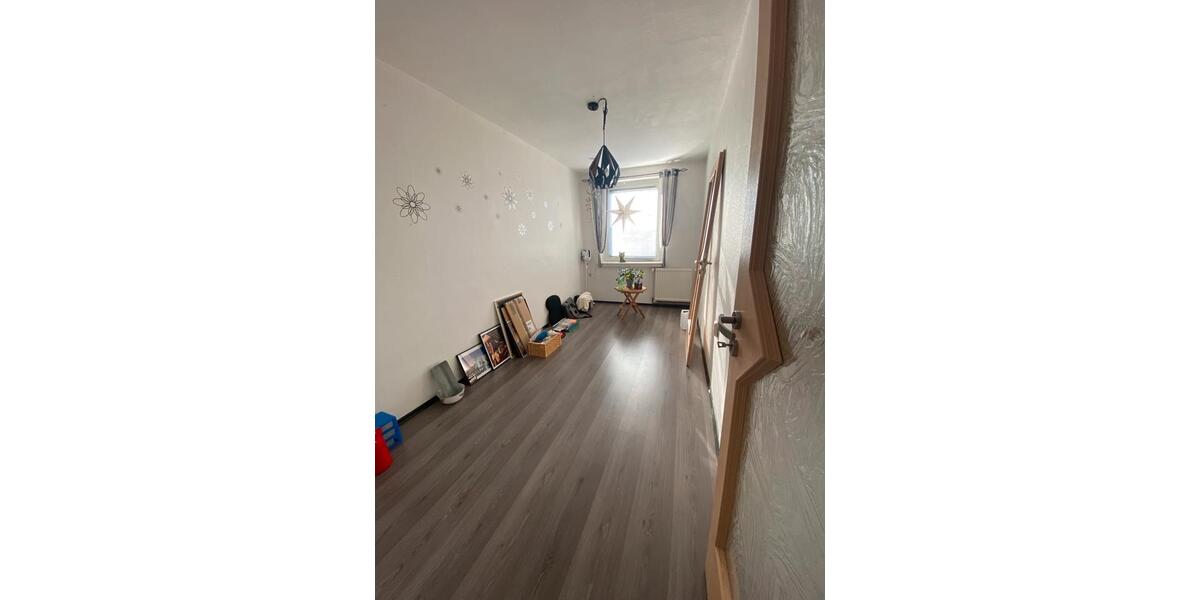 Etagenwohnung Halle (Saale) Frohe Zukunft - 4 Zimmer, 68 m&sup2;, 142.000&euro; | Angebot:26693076