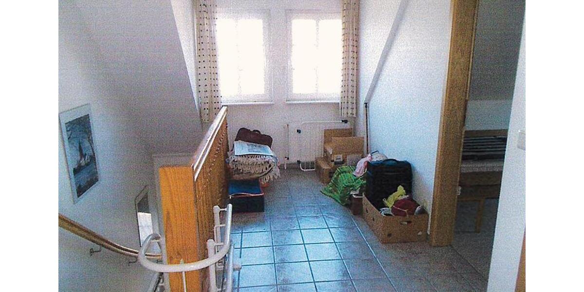 Einfamilienhaus Neuberend - 6 Zimmer, 144 m&sup2;, 350.000&euro; | Angebot:27070509