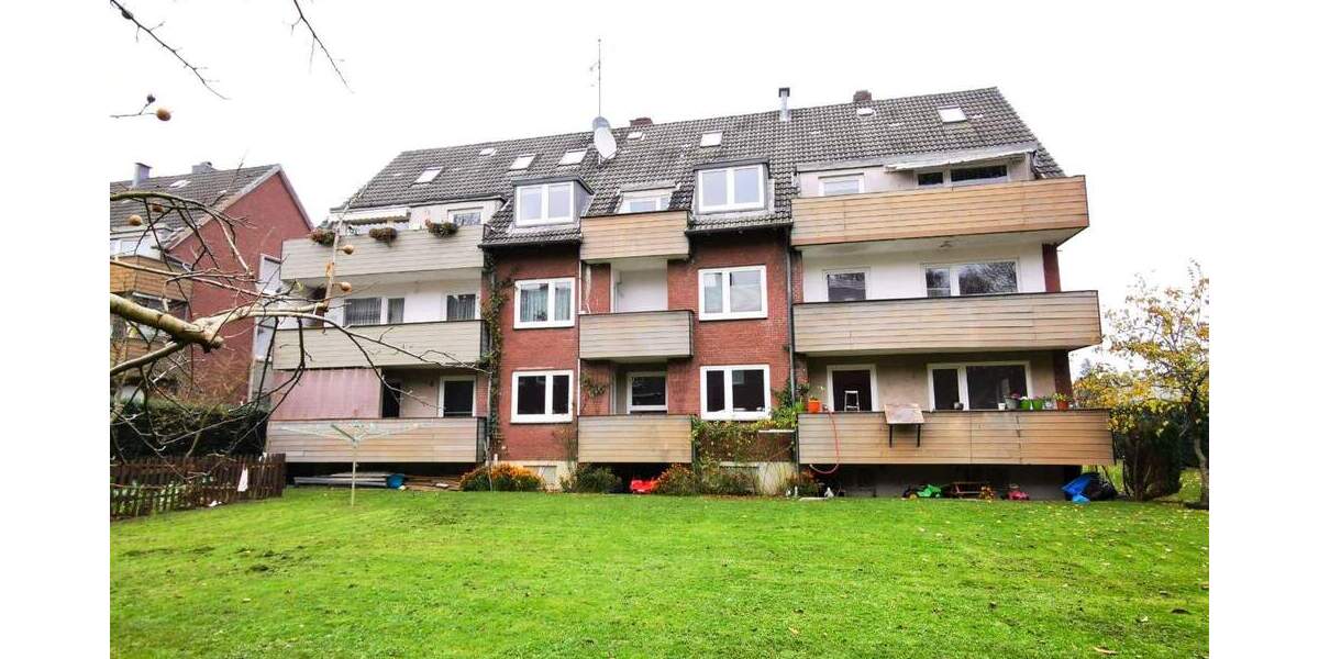 Investment! Mehrfamilienhaus mit 9 Wohneinheiten in Neumünster zimmer