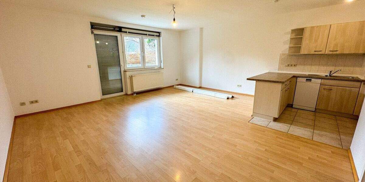 Etagenwohnung Aue - 2 Zimmer, 64 m&sup2;, 387&euro; | Angebot:25631485