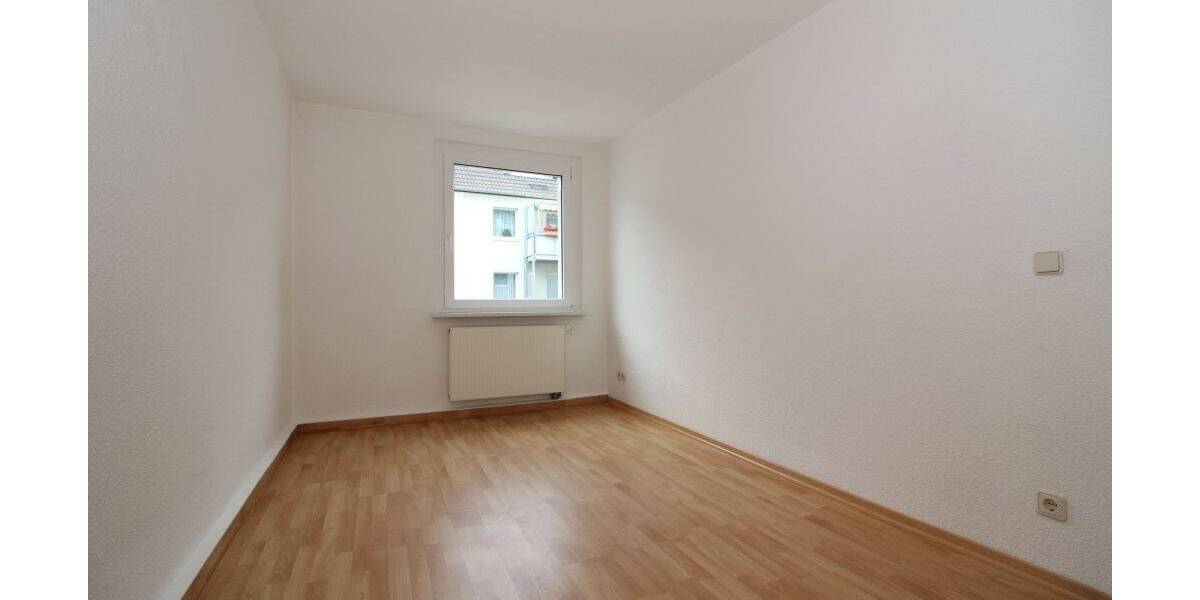 Etagenwohnung Dessau-Roßlau West - 3 Zimmer, 74 m&sup2;, 488&euro; | Angebot:26879187