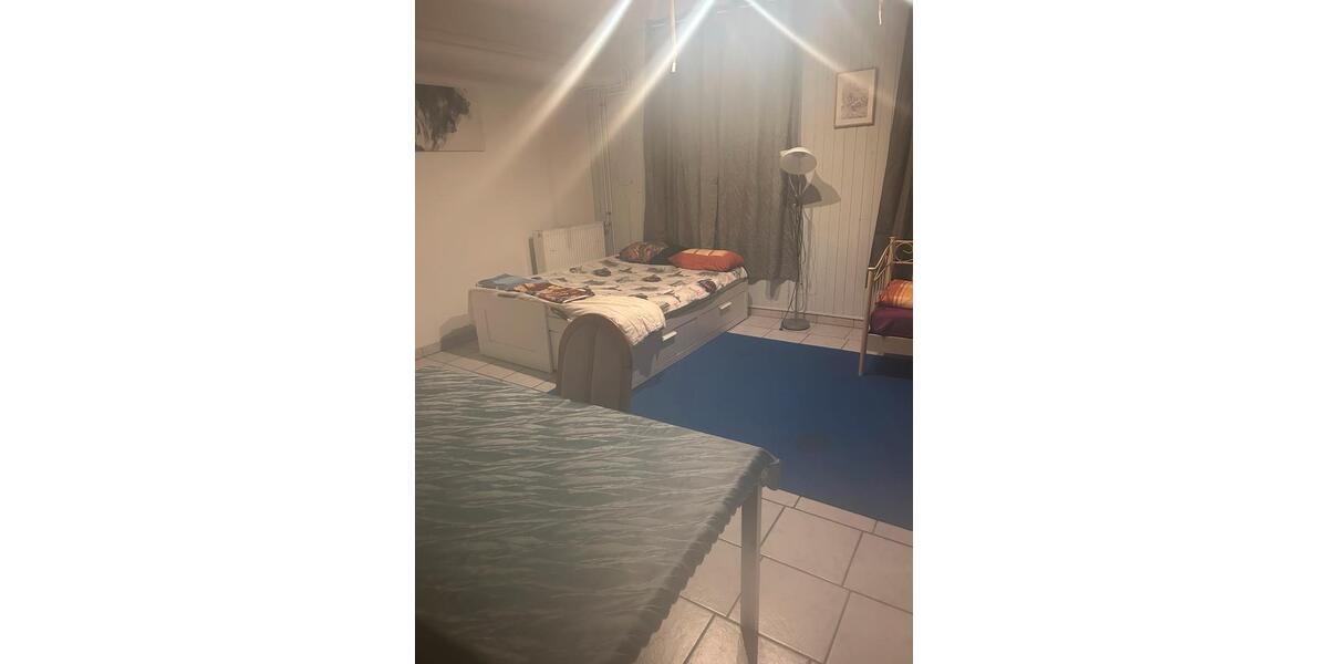 3- Zimmer Küche Bad Wohnung Nähe Hahn Airport 2km zu Vermieten 3 zimmer