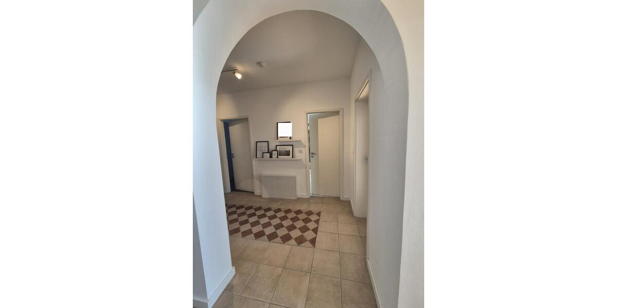 Dachgeschoßwohnung Uetze - 4 Zimmer, 111 m&sup2;, 860&euro; | Angebot:25434083