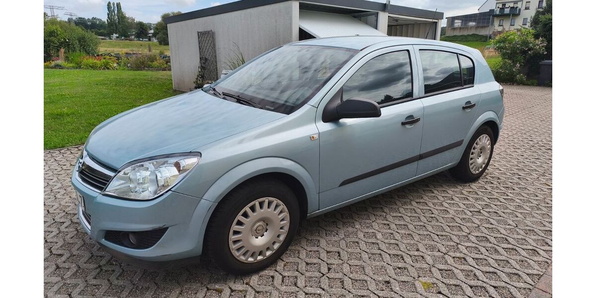 Opel Astra 106.000 km 4.200 &euro; Burgstädt 09217