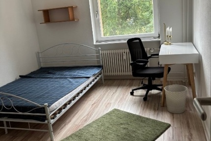 1 Zimmer 14 m² mit eigenem Duschbad zur Untermiete für 2er WG, Anmeldung möglich
