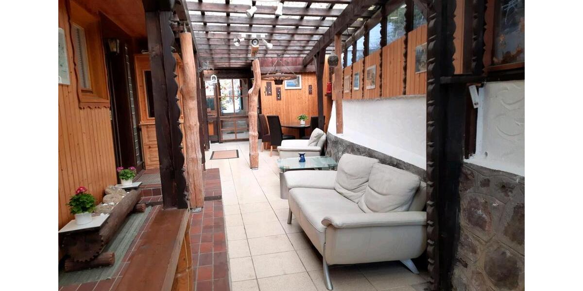 Einfamilienhaus Furtwangen im Schwarzwald - 13 Zimmer, 300 m&sup2;, 475.000&euro; | Angebot:25322574