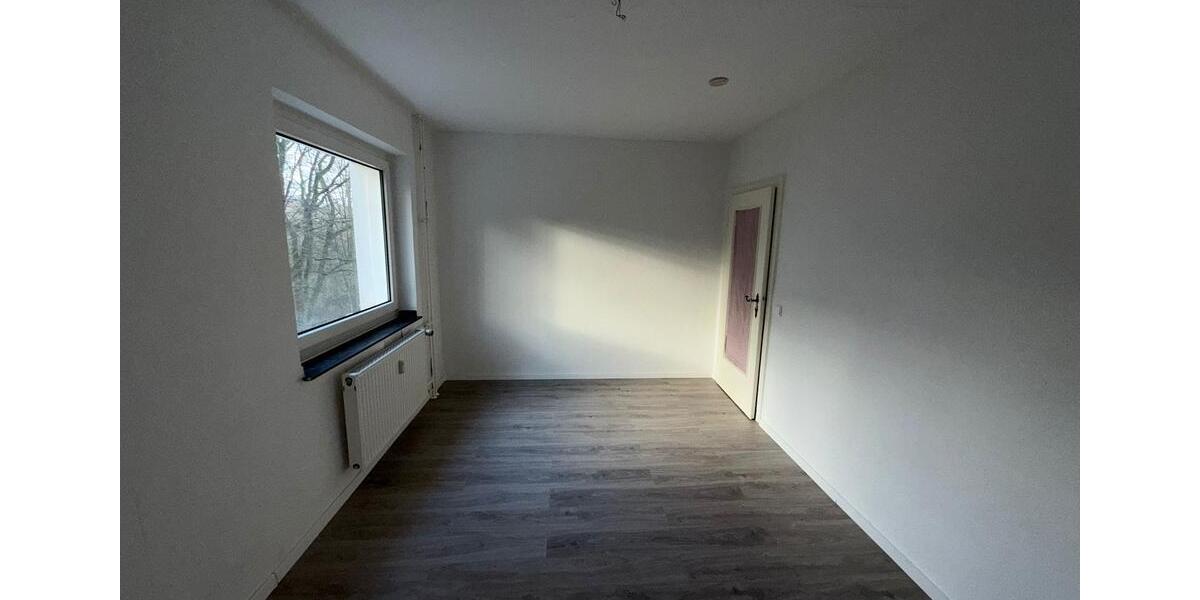 Etagenwohnung Braunsbedra - 2 Zimmer, 55 m&sup2;, 255&euro; | Angebot:26678146