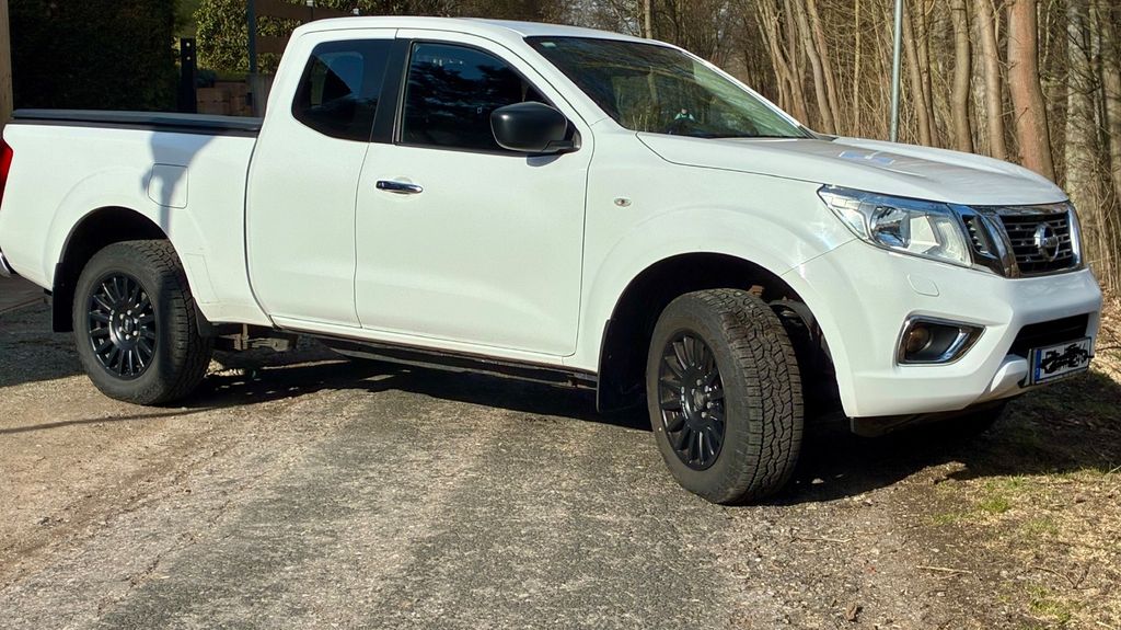 Nissan Navara 61.000 km 22.500 &euro; Wutha-Farnroda 99848