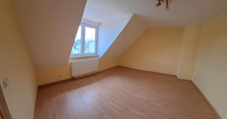 Dachgeschoßwohnung Neustadt an der Orla - 2 Zimmer, 90 m&sup2;, 80.000&euro; | Angebot:26741667