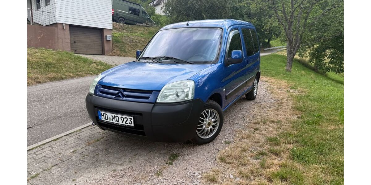 Citroen Berlingo 187.000 km 2.799 &euro; Haag 69436