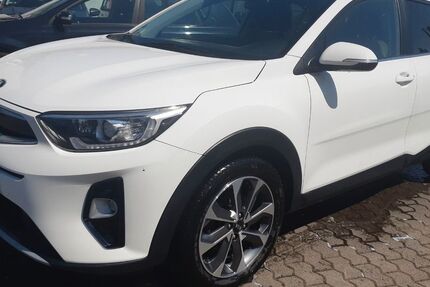 Kia Stonic 180.000 km 8.990 &euro; Saarlouis 66740