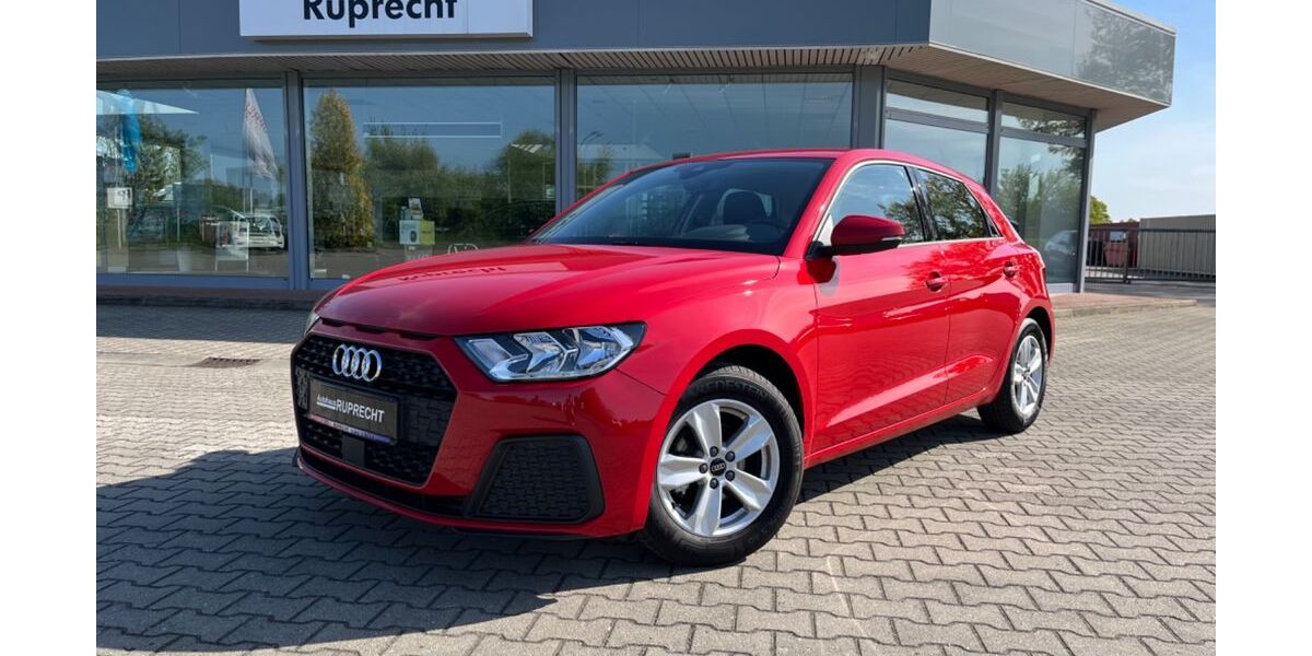 Audi A1 7.500 km 24.890 &euro; Guben 03172