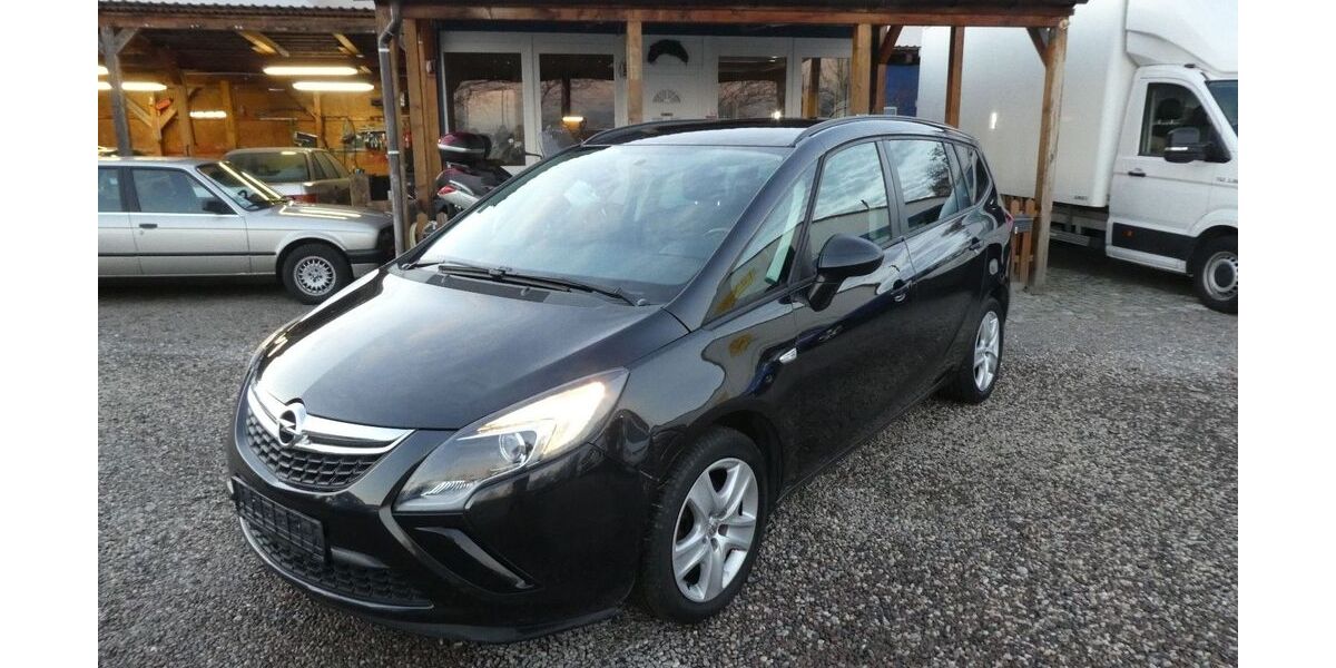 Opel Zafira Tourer 162.660 km 5.990 &euro; Dresden 01219