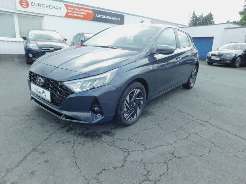 i20