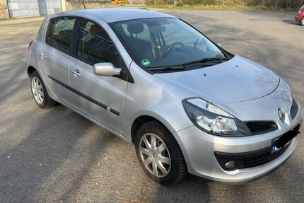Renault Clio 89.800 km 2.350 &euro; Aßlar 35614
