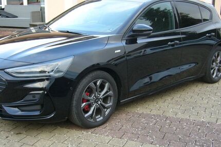 Ford Focus 31.700 km 22.900 € Ichenhausen 89335