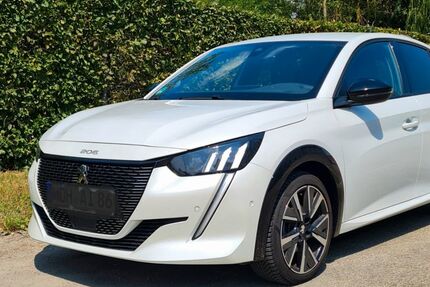 Peugeot 208 30.000 km 16.900 &euro; Nattheim 89564