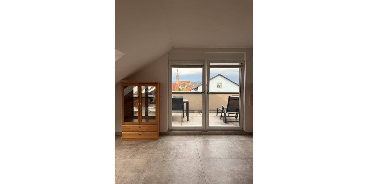 Dachgeschoßwohnung Hösbach - 3 Zimmer, 95 m&sup2;, 1.200&euro; | Angebot:26134507