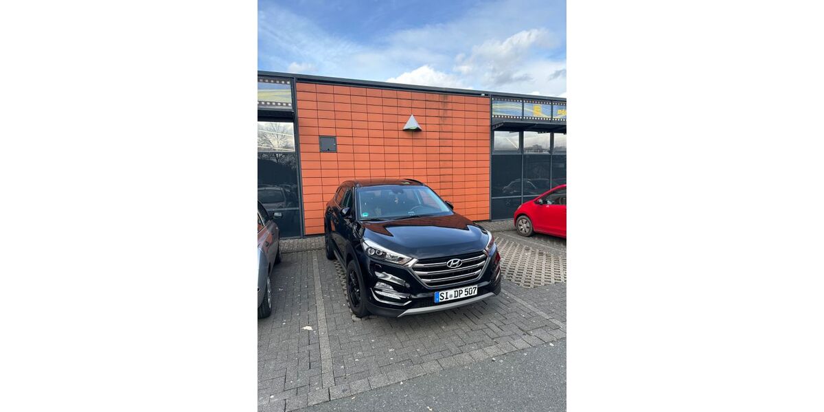 Hyundai TUCSON 116.000 km 13.990 &euro; Kreuztal 57223