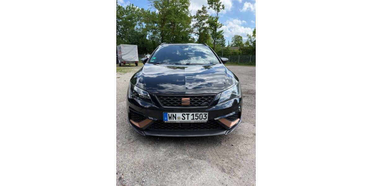 Seat Leon 86.207 km 25.900 &euro; Weinstadt 71384