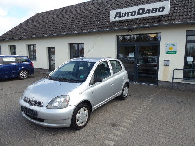 Toyota Yaris 375.500 km 1.585 &euro; Jaenschwalde 03197