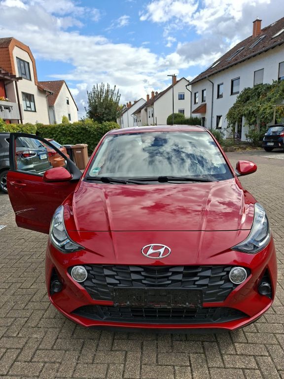 Hyundai i10 20.400 km 12.500 € Oestrich-Winkel 65375