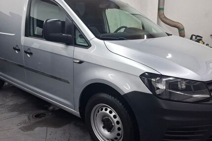 VW Caddy 180.171 km 9.990 &euro; Cottbus 03042