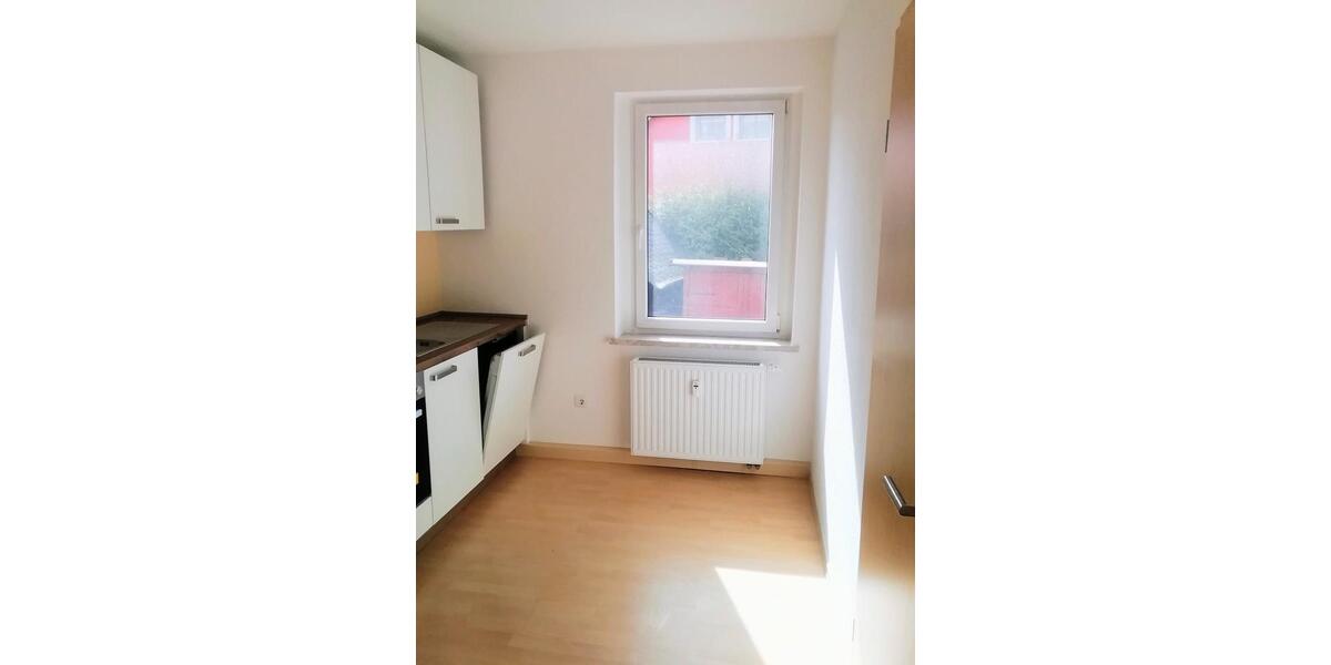 Hochparterre Thum - 2 Zimmer, 46 m&sup2;, 300&euro; | Angebot:26034041