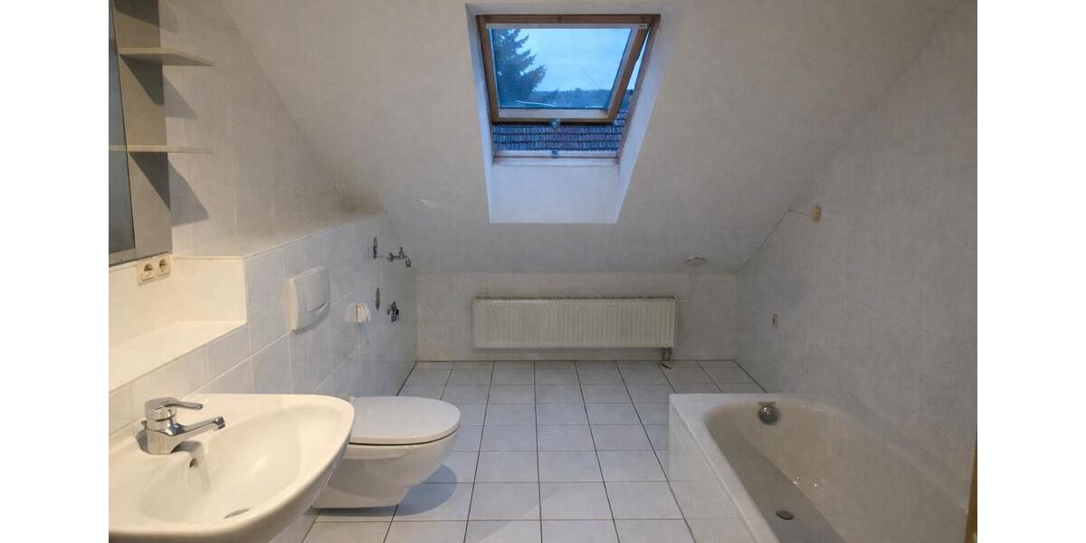 Dachgeschoßwohnung Weiskirchen - 2 Zimmer, 80 m&sup2;, 550&euro; | Angebot:26320928