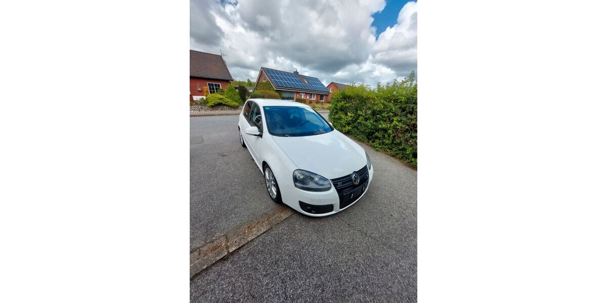 VW Golf 230.000 km 3.100 &euro; Leck 25917