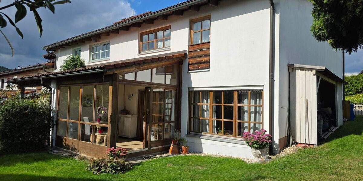 Reihenendhaus Grafenau Frauenberg - 7 Zimmer, 120 m&sup2;, 348.000&euro; | Angebot:25730858