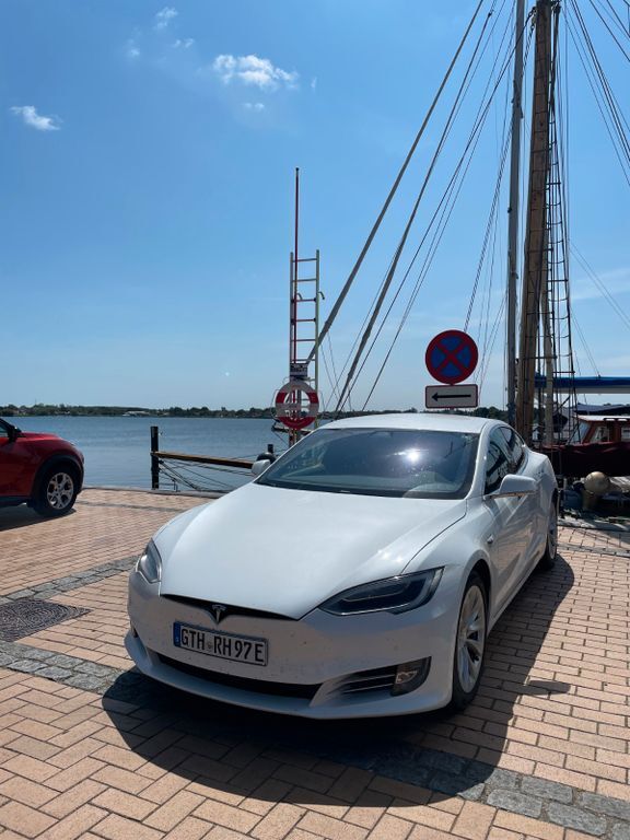 Tesla Model S 102.000 km 34.999 € Georgenthal 99887