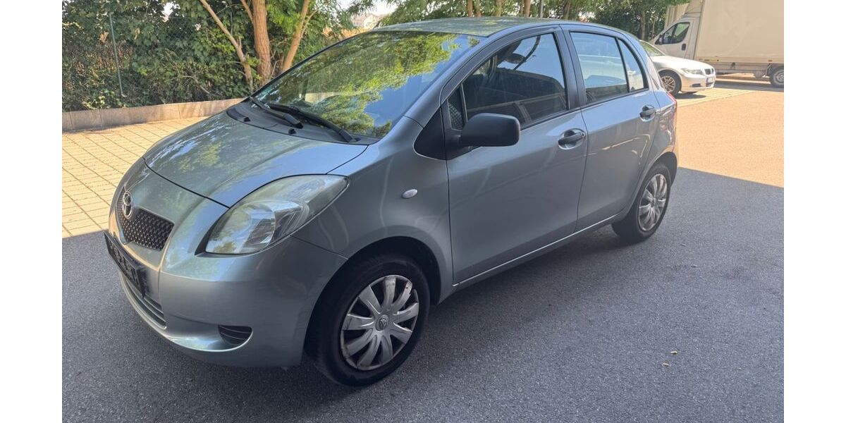Toyota Yaris 96.000 km 2.390 &euro; Ingolstadt 85049