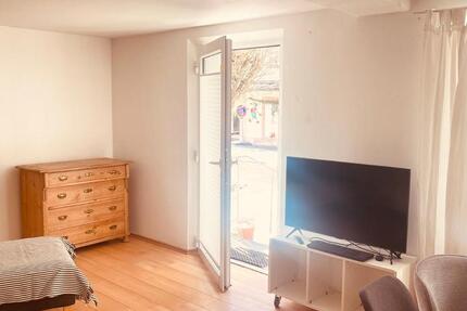 1 Zimmer in WG (möbliert) 30 zimmer