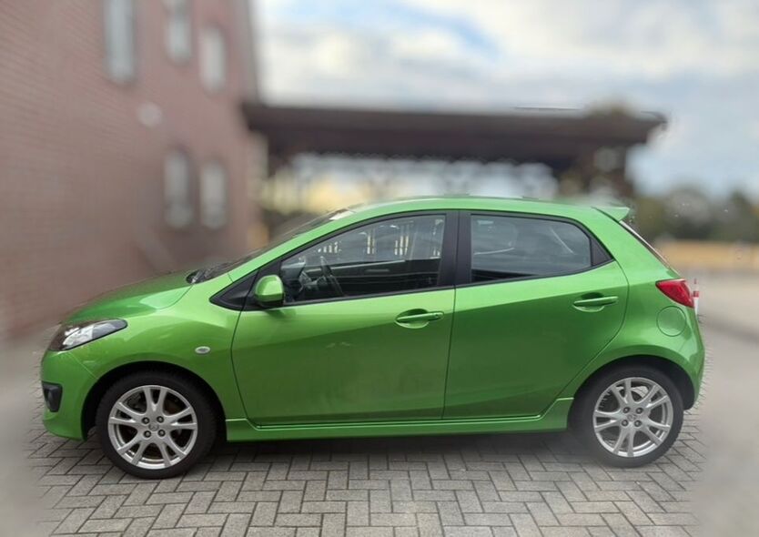 Mazda 2 95.390 km 3.950 € Ibbenbüren 49477