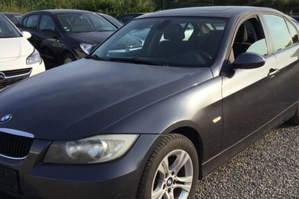 BMW 318 220.000 km 2.300 &euro; Wiesenbach 69257