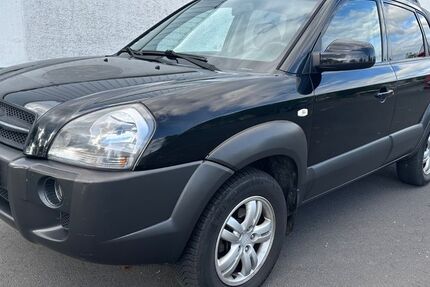 Hyundai TUCSON 192.000 km 3.600 &euro; Lollar, bei Gießen 35457