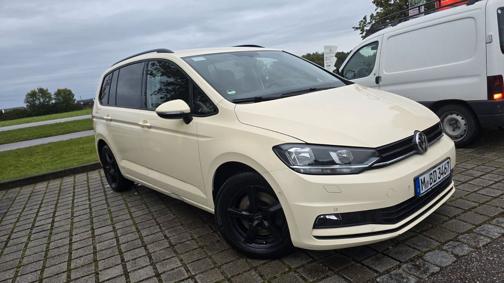 VW Touran 174.900 km 15.490 &euro; München 81369