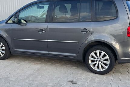 VW Touran 103.514 km 11.990 &euro; Ribnitz / Nähe Rostock 18311