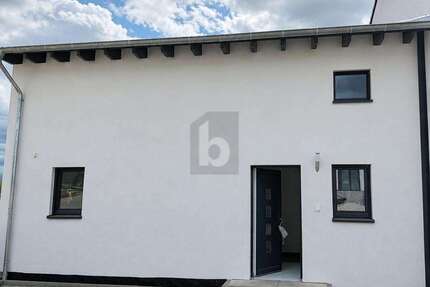 Haus Großmehring - 6 Zimmer, 180 m&sup2;, 2.300&euro; | Angebot:26847231