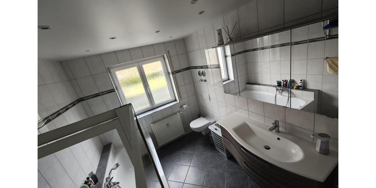 Erdgeschoßwohnung Friesenheim - 5 Zimmer, 106 m&sup2;, 1.150&euro; | Angebot:25426034