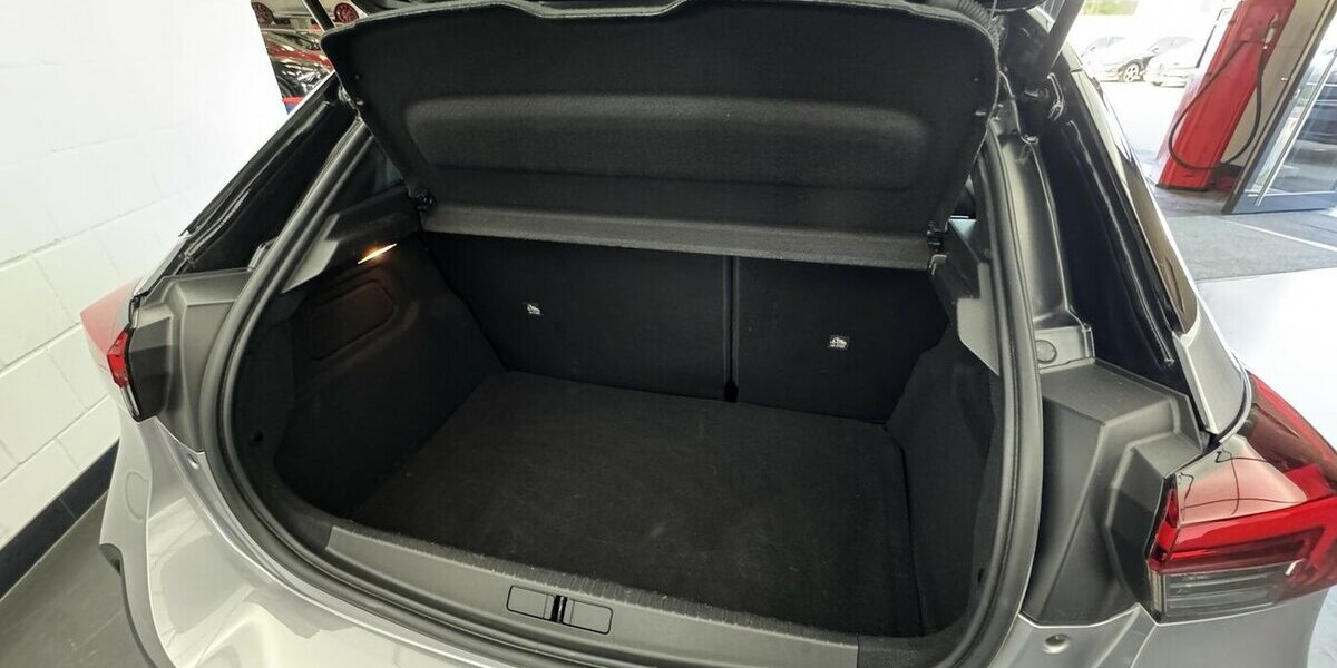 Opel Corsa GS Line 1.2 Turbo 1.Hand Carplay LED 13.200 km 14.120 &euro; Lich 35423